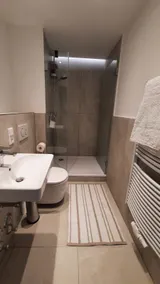 2 BR- New, cozy apartment for 5 people - Image 5