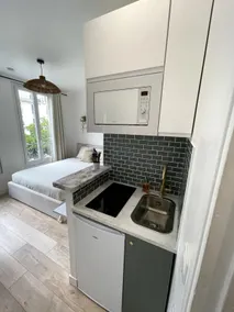 Modern & Cozy Studio • At the foot of Metro/RER Nation - Image 2