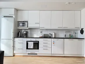 Modern Airport Apartment - Image 4