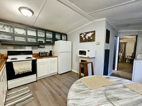 Country Resting Spot - Image 4