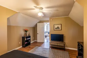 Modern & Bright Erie Escape - Image 5