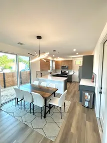 Central ATX! 16+, HotTub! Beds!, BBQ - Image 3