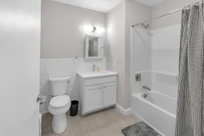 Stay l Spacious 1BR King W/ NYC Skyline Views - Image 4