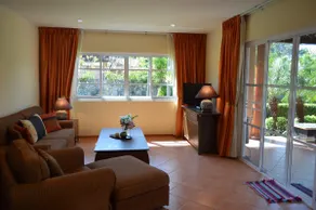 Beautiful Villa in best location - Image 3