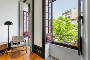 Terraced Apartment in the Heart of Porto + Parking - Image 5