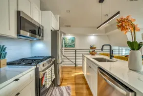 Luxury City Centered Oasis | Smithsonian |Metro DC - Image 3