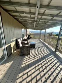Spacious Peaceful Home With Amazing Mountain Views - Image 3
