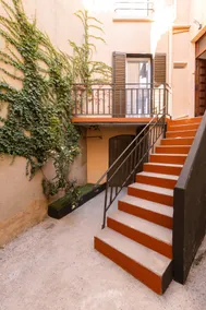 pretty & charming in the center of Millau - Image 4
