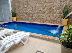 House with Pool, Barbecue and Great Location - Image 3