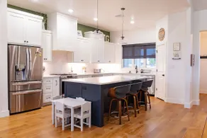 5BR Retreat • Hot Tub • Game Room • Pet Friendly - Image 2