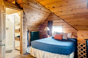 Tree-Top Urban Cabin: A-Frame Loft + Private Porch - Image 4