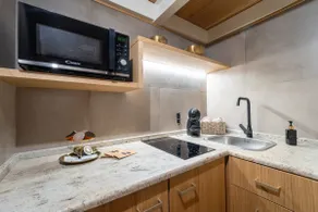Luxury Urban Craft- Free wifi- Netflix-City center - Image 3