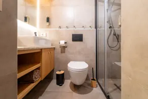 Luxury Urban Craft- Free wifi- Netflix-City center - Image 4