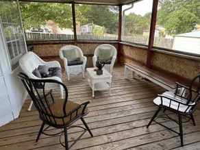Great Location, 3 / 2 House - Image 3