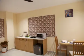 Lumis studio apartment - Image 3