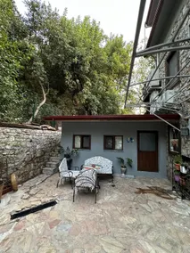 Beachfront apartment with garden - Image 4