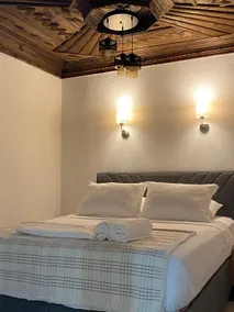 Beachfront apartment with garden - Image 2