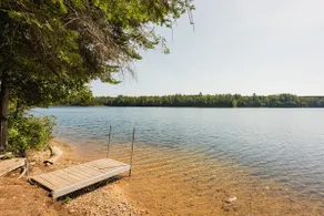 Charming & Rustic Chalet on Lac Marie Louise - Image 5