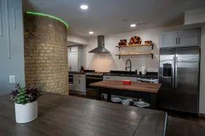 Home Away From Home: Historic 1863 2 Bed Retreat - Image 2