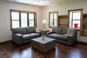 Home Away From Home: Historic 1863 2 Bed Retreat - Image 3