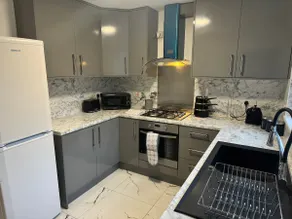 Cozee three bed house in Wolverhampton. - Image 3