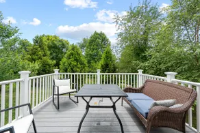 Short walk to Downtown and Lane Stadium! - Image 4