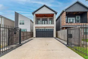 The Landon 3Bed 2.5Bath w/Heated Pool - Image 2