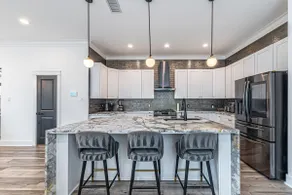 The Landon 3Bed 2.5Bath w/Heated Pool - Image 4