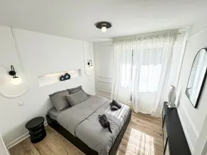 Charming beachfront accommodation - Image 3