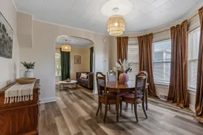Minutes from Downtown Entertainment and Dining - Image 2
