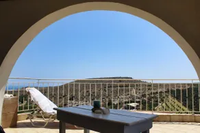 Irida Woodstone House 4 bedrooms shared pool - Image 4