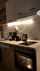 Happy Place - Apartment + Free Parking on Street - Image 3