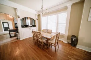 Charming 5BR Home w. Backyard, Downtown - Image 3