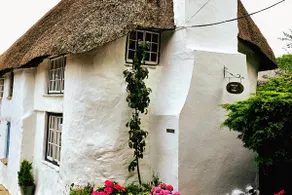 Romantic Cute Thatched Cottage • - Image 2