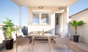Elegant Suite 4 Near the Beach - Image 5