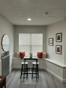 Charming Studio Apartment - Cozy & Convenient! - Image 2