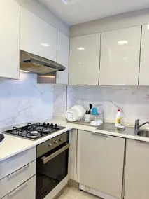 Elegant Studio With City and Marina Views in JVC - Image 5