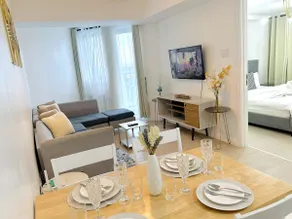 Comfort Suite | 1-BR | Living Room | Huge Balcony - Image 3