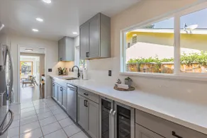 3 bed Home-Large backyard +firepit in Santa Clara! - Image 5
