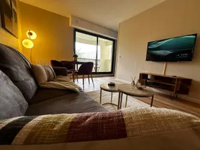 Le Monet – Elegant studio, parking & tram 2 min away - Image 4