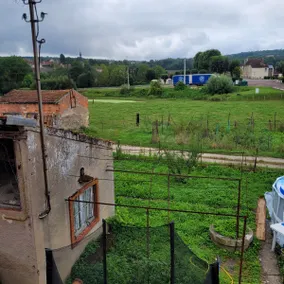 A stopover in Burgundy - Image 2