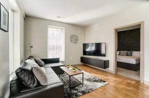 Downtown Park View Apartment - Image 3