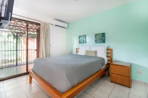 Two Coco Queens: Bedroom with Loft, Two Queen Beds - Image 5