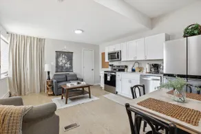 Downtown Apartment w/ Full Kitchen | Near MWH - Image 3