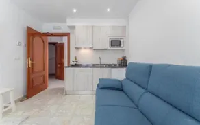 Villa Augusto, 100 meters from the Roman Theater, Apa. - Image 3