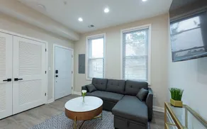 Modern LUX 2BR Apartment in DC w/Patio - Image 2