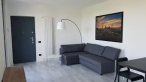 Apartment surrounded by greenery - Image 3
