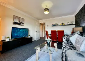 Stylish Modern Flat with Juliet Balcony & Parking - Image 4