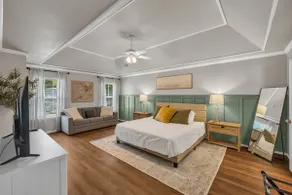 Sparkling Fenced Pool- Walk to Brookside-Spacious - Image 4