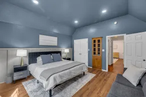 Sparkling Fenced Pool- Walk to Brookside-Spacious - Image 3